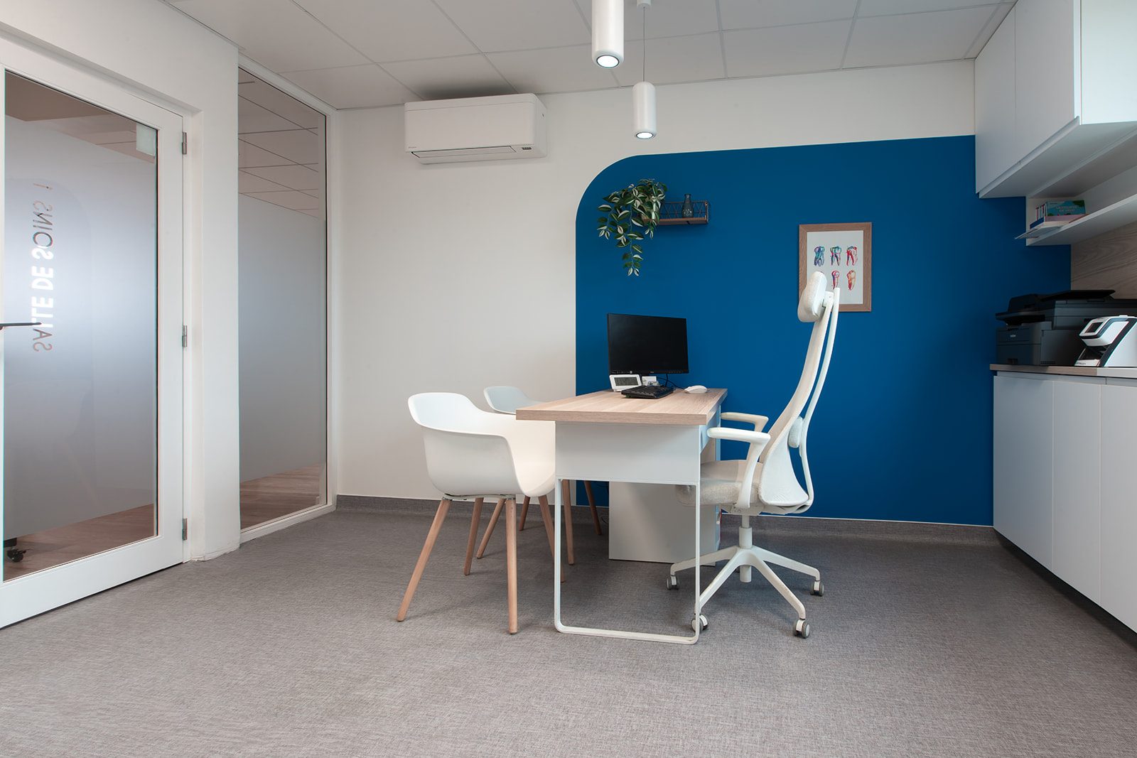 Bureau de consultation fresque bleue