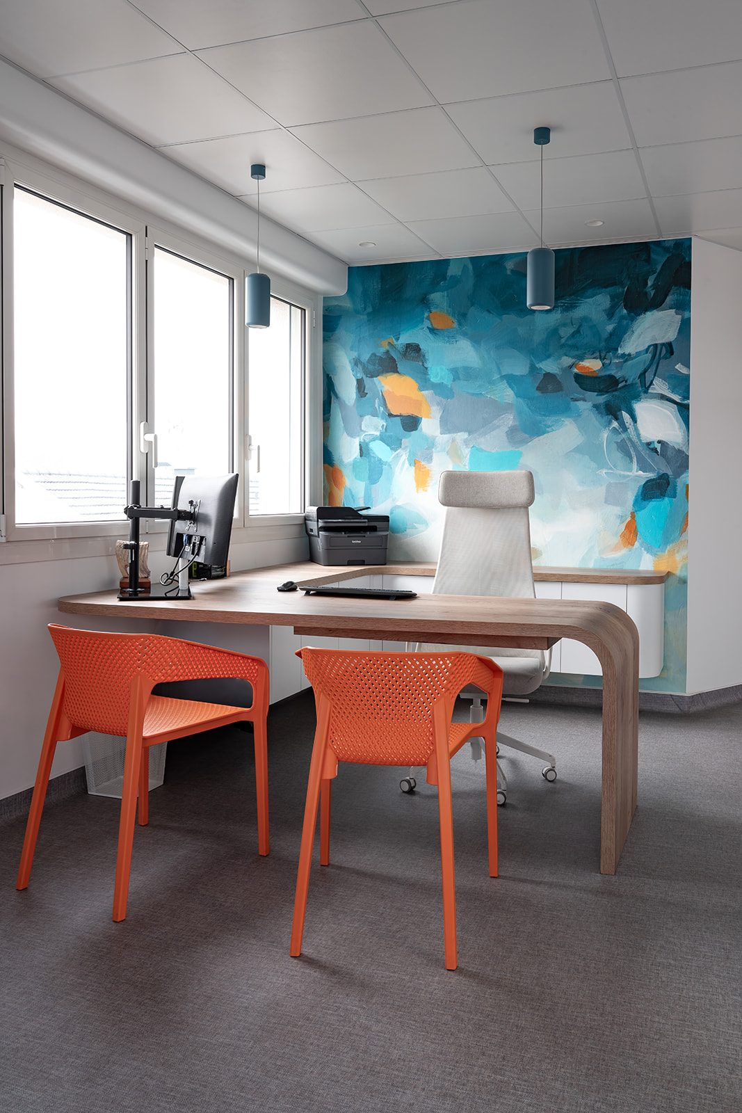 Bureau fresque colorée bleu et orange